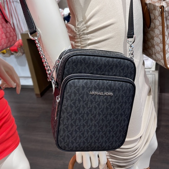 Michael Kors Jet Set Flight Crossbody black - Picture 7 of 10